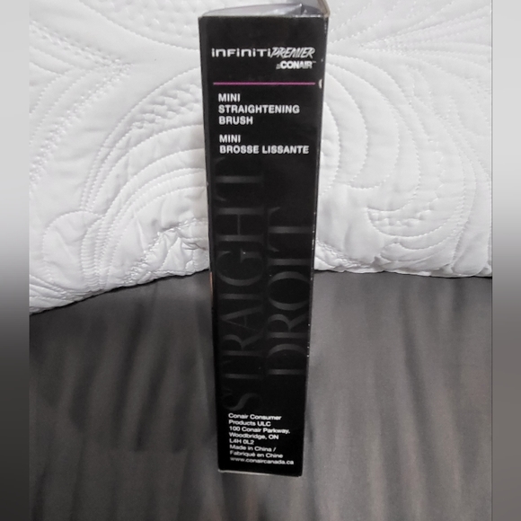 CONAIR Infiniti Premier Mini Straightening Brush - Picture 3 of 3